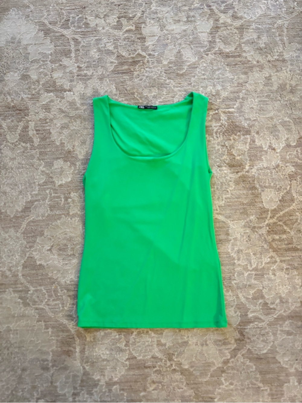 ZARA GREEN TOP 🥑